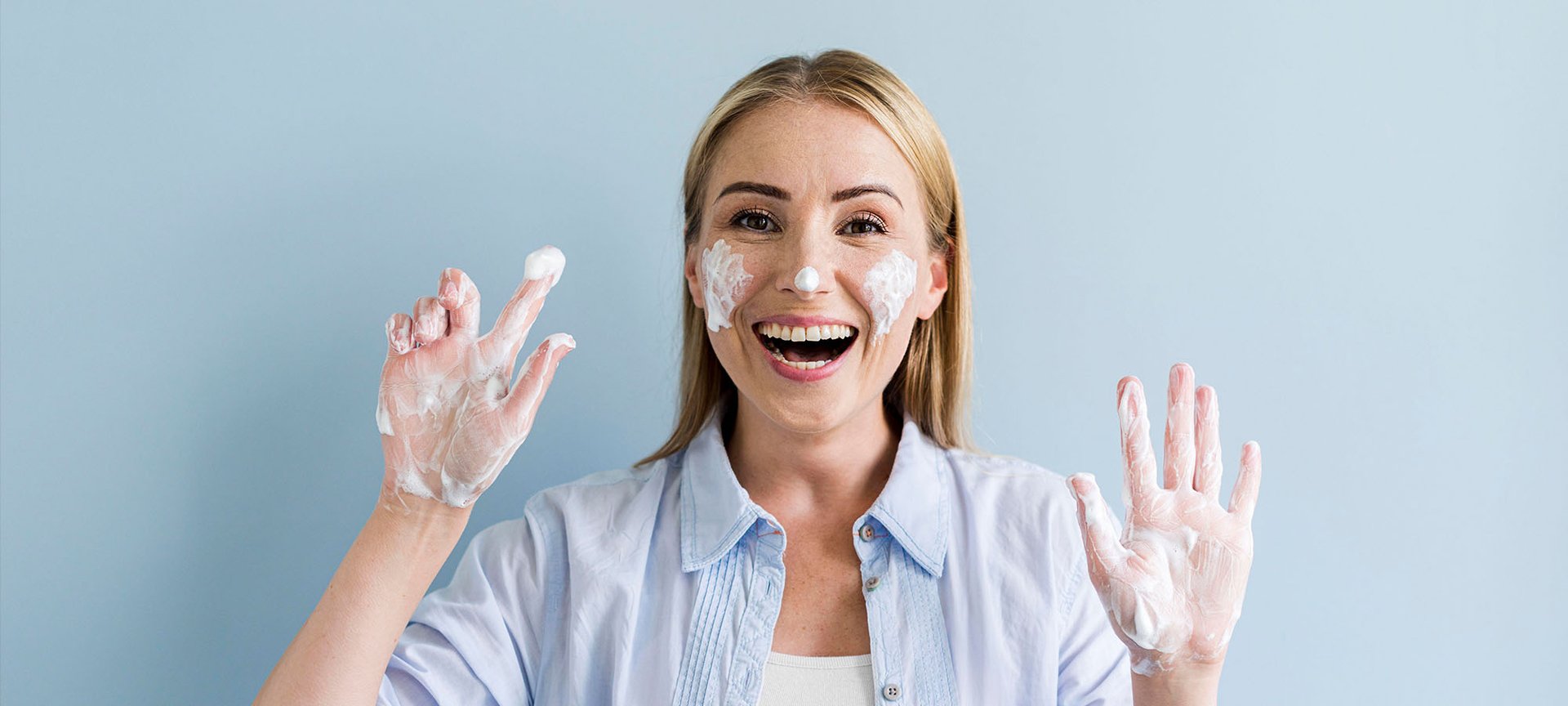 Dermatida Woman Washing Her Hands Face