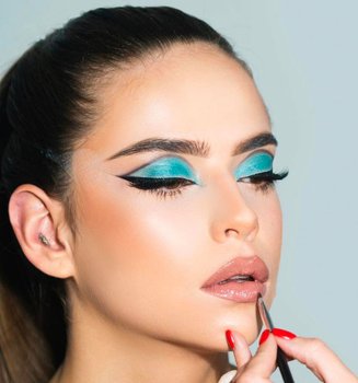 Eye Shadow Banner