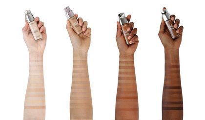 True Match Blendable Alapozó Arm Swatch 1