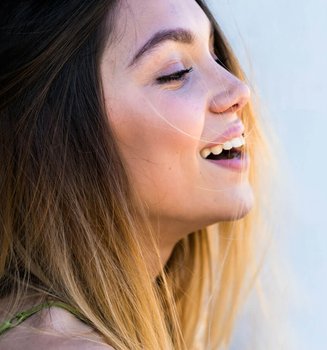 Three Beauty Tips To Get Your Skin In Party Mood Hero
